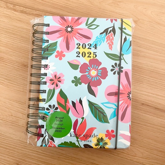 Kate Spade Safari Floral 2024-25 17-month Medium Planner # K240341 - Picture 1 of 8